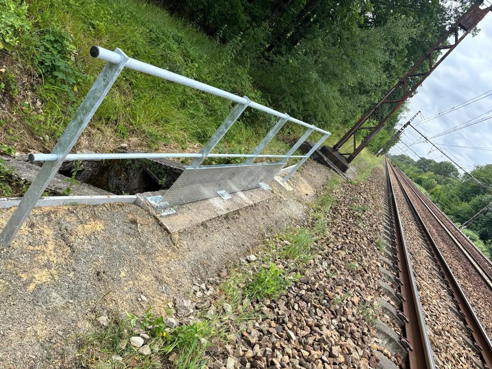 Garde-corps posé sur tête d'aqueduc — Rambouillet